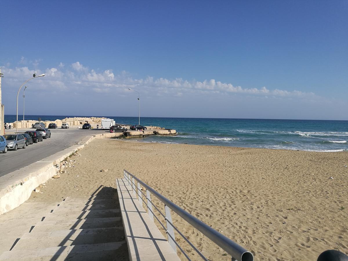 La Gioia Di Sicilia B&B อาโวลา ภายนอก รูปภาพ