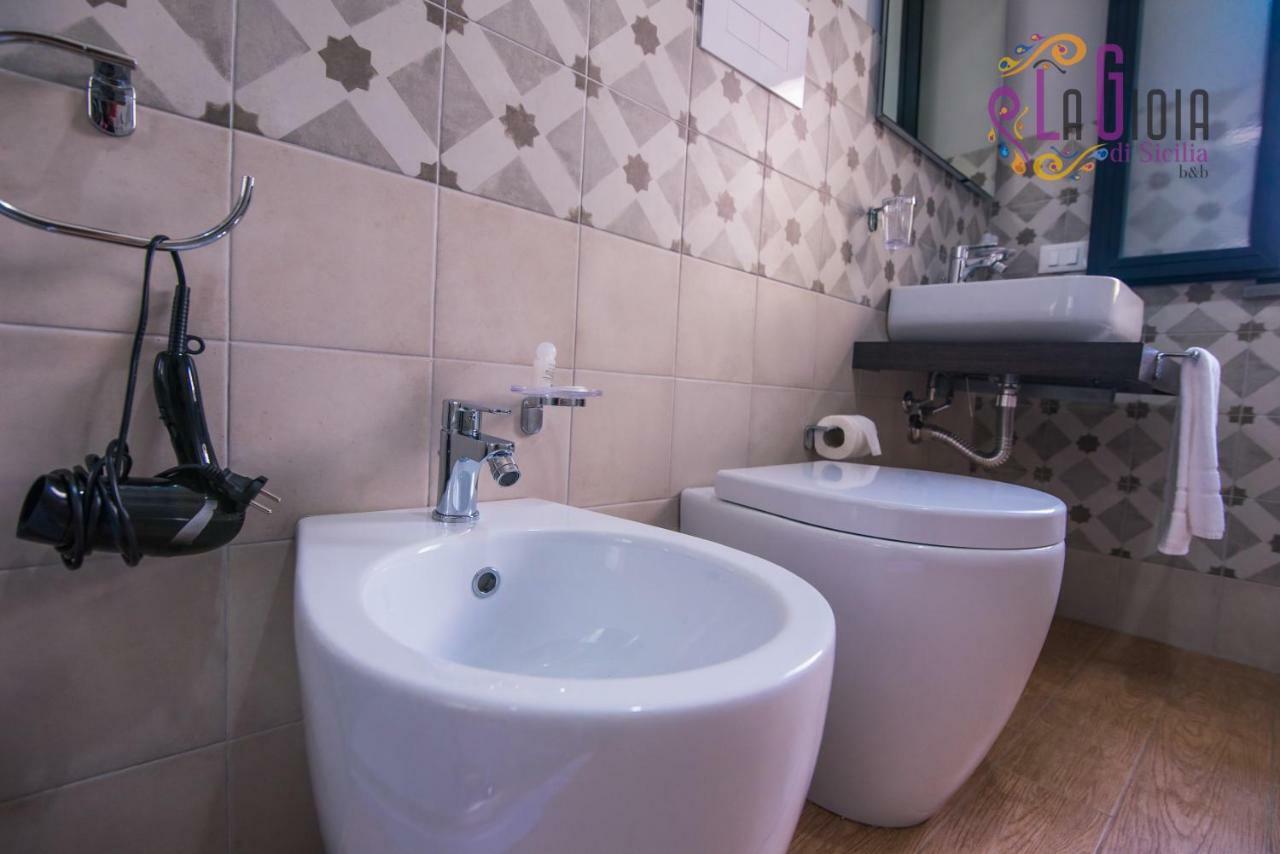 La Gioia Di Sicilia B&B อาโวลา ภายนอก รูปภาพ